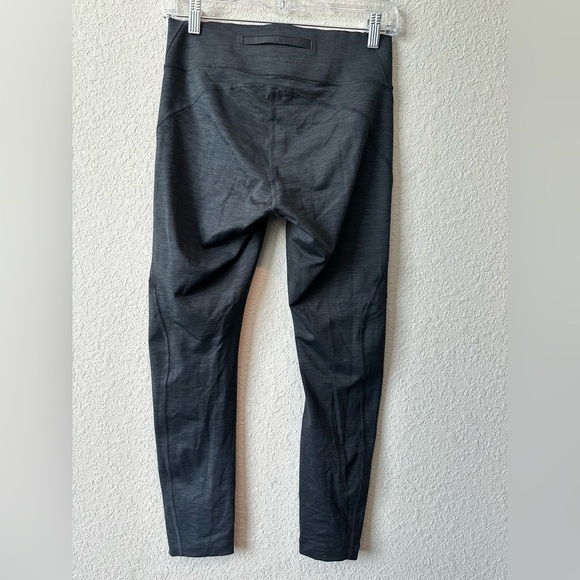 Outdoor Voices Space Dye Warm Up
Cropped Leggings, Charcoal Gray/Black, Size M - Picture 5 of 8